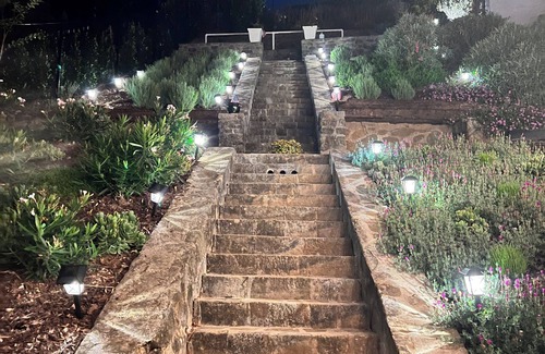 Pacific Palisades Villa | A Stunning California Villa steps to beach, local trails, views & more🌈
