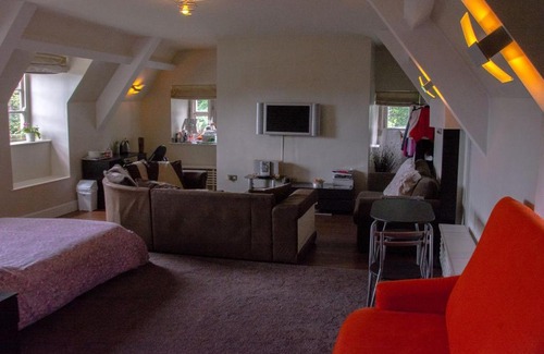 Plymouth Apartamento | A Stunning Private Suite In A Beautiful Heritage Mansion