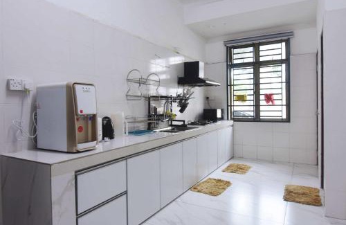 Tebrau Casa | A Stylish 4BR Home with Private Pool