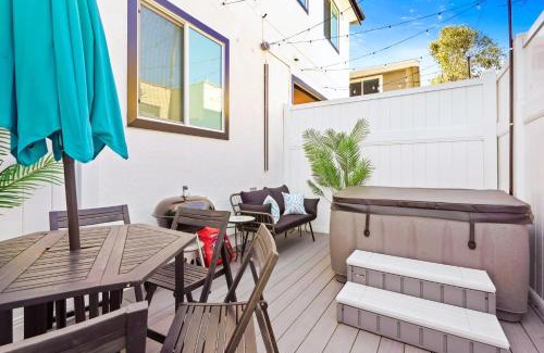 North Hollywood Casa | A- Stylish and Comfy NoHo Retreat- 5 Star Area, Hot Tub