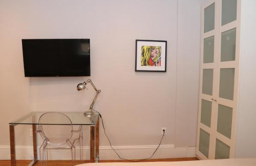North Brookline Apartamento | A Stylish Stay w/a Queen Bed, Heated Floors. #21