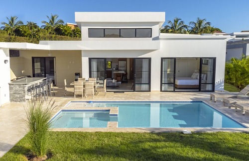 Los Charamicos Villa | A stylish Villa to make your vaction base.