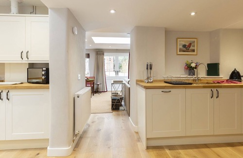 Winchcombe Cabaña | El corazón de la idílica Winchcombe es esta hermosamente renovada casa rural del siglo XVIII, con capacidad para 7 personas