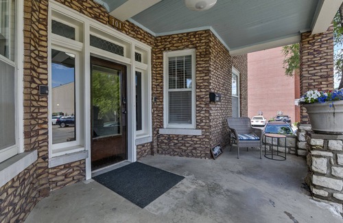 Excelsior Springs Apartamento | A Suite Spot Downtown ES
