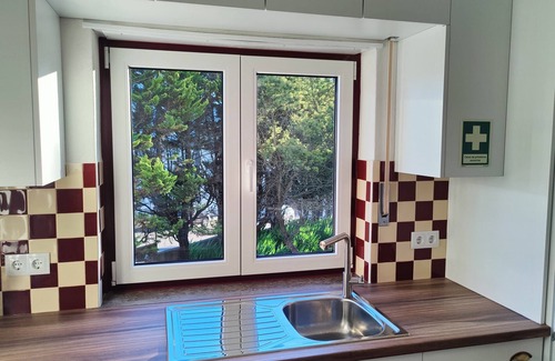 Benedita Casa | A sunny house with a large terrace and sea views!