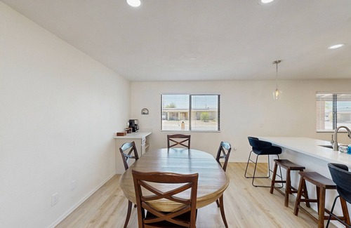 Groves Lincoln Park Casa | A Sunny Tucson Escape—Close to Davis Monthan AFB, Pima Air Museum and more!