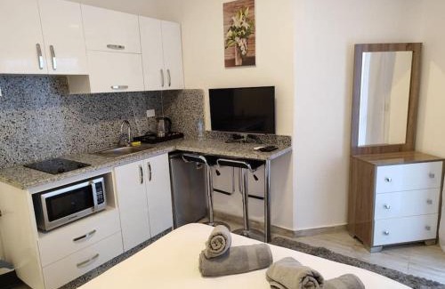 Al Ahyaa Apartamento | A Superb Studio Apartment