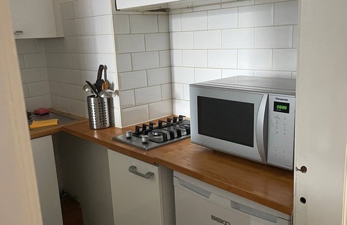Vorst Apartamento | A Surprisingly Large Studio with Large Terrace