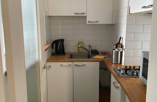 Vorst Apartamento | A Surprisingly Large Studio with Large Terrace