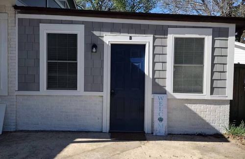 Goose Creek Apartamento | a sweet moder apt studio 10 minutes away from northwoods mall