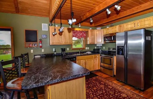 McHenry Chalet De Esquí | A "Sweet Retreat" at Deep Creek & Wisp Ski Resort