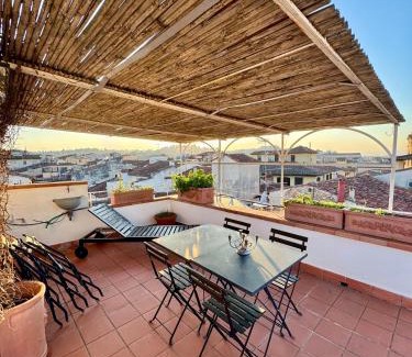 Oltrarno Apartamento | A Terrace in Oltrarno