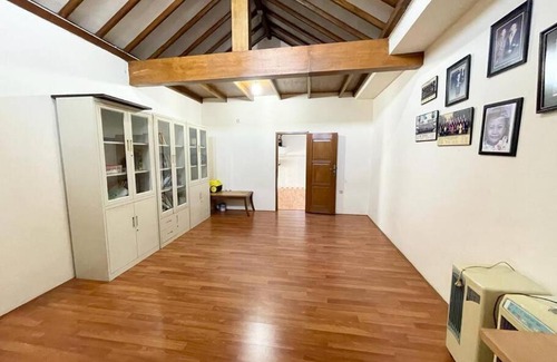 Kebayoran Lama Casa | A Three Story House in City Center