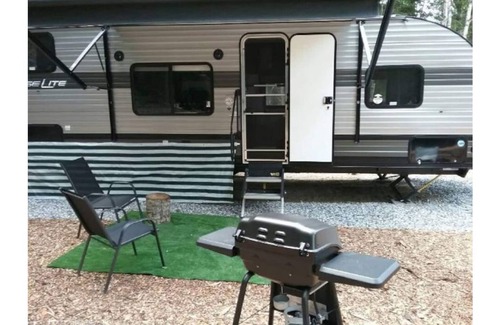 Rockport Casa | A time spent in Paradise Camp is a Unique & New Adventure at Woodland 2 Camps