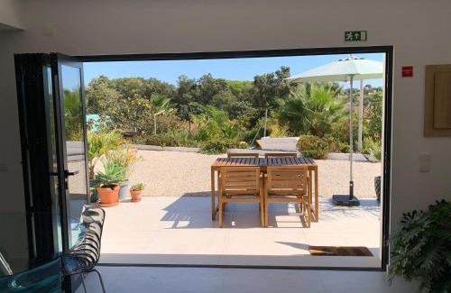 Lagoa e Carvoeiro Apartamento | A Tranquil Garden Apartment, Carvoeiro - Benagil