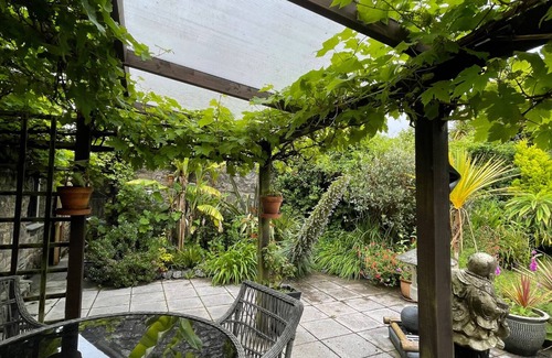 Chysauster Cabaña | A Tranquil, quirky cottage with large garden - perfect for families