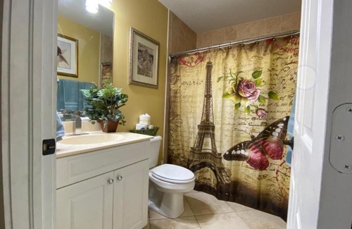 Port Saint Lucie Casa | A Treasure Coast Gem- Private entrance and private bathroom