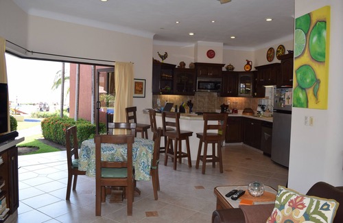 Isla Navidad Condominio | A tropical 2 bedroom 2 bathroom resort on the stunning Playa de Coco beach
