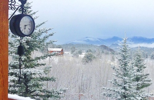 Stagetop Cabina | A True Log Cabin in The Woods with Mountain Views in Indian Mountain