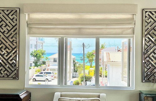 Old Trees Bay Apartamento | A True Slice of Paradise in Paynes Bay, Newly renovated upper level apartment.