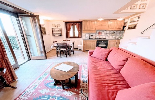 Spoleto Cabaña | Una casa de dos pisos con 2 patios + jardín - duerme 2/3
