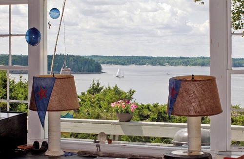 Sorrento Casa | A unique two-story house on the waterfront with a big lawn and stunning views