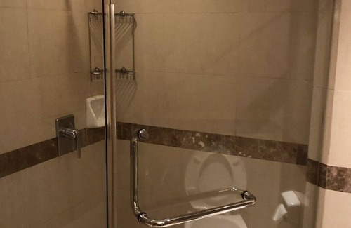 Queenstown Apartamento | Una vista para matar: habitación suite independiente con cocina y baño