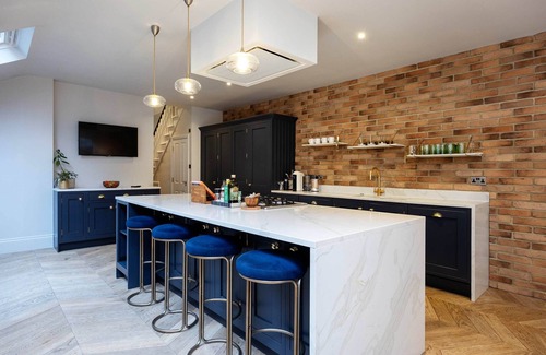 Queen's Park Casa | A Vision in Blue, by Veeve