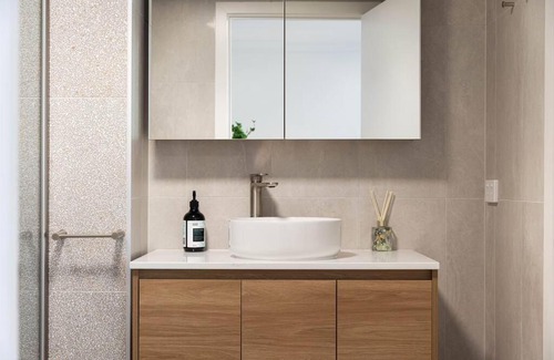 Braddon Apartamento | A Wabi-Sabi Style Apartment at City