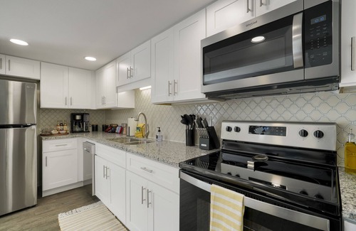 Ocean City Casa | A Wave From It All - 10 Min from the beach - Renovated - Sleeps 6