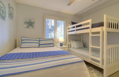 Cherry Grove Beach Casa | A Wave from it All - Sea Cabin 146