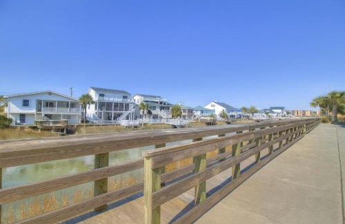 Cherry Grove Beach Casa | A Wave from it All - Sea Cabin 146