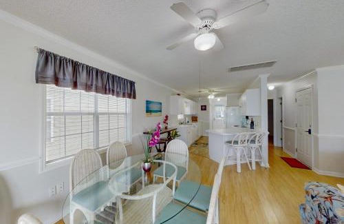 Surfside Beach Casa | A Wave From It All