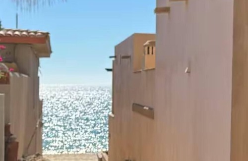 Jimenez Casa | A Wave FROM IT ALL Casita: