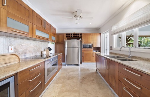 Mullins Casa | A Wonderful 4 Bedroom Townhouse In Mullins Bay. Short Walk To The Beach.
