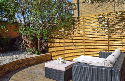 Grange Moor Cabaña | A wonderful stone built cottage located on a quiet row in Clayton West.