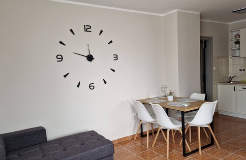 Zalakaros Casa | A Zalakarosi Fürdő 3 Perc, Csendes, Panorámás. 4 Külön Bejáratú Apartman, Kert