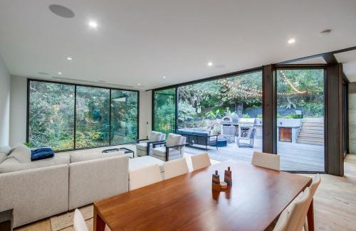 Fire Mountain Casa | A Zen Paradise - WIth Hot Tub and Pizza Oven