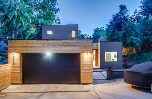 Fire Mountain Casa | A Zen Paradise - WIth Hot Tub and Pizza Oven