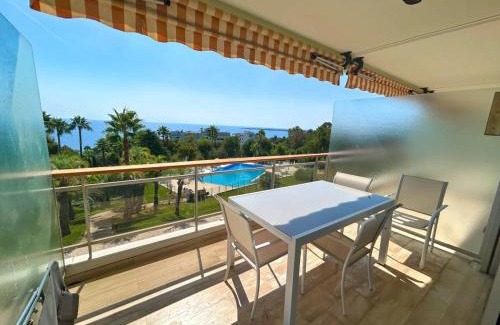 Vallauris Apartamento | A085-Splendide appartement refait neuf avec vue mer