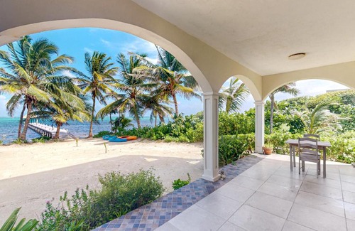 San Pedro Apartamento | A1 at Blue Water Beach Villas
