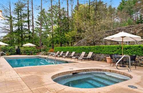 Proctorsville Casa | A1 at Castle Hill - Apartment