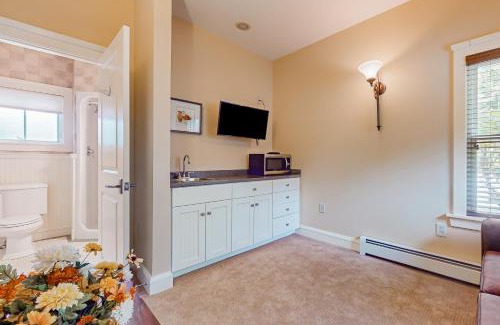 Proctorsville Casa | A1 at Castle Hill - Apartment