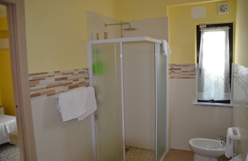 Castelnuovo di Porto Cama Y Desayuno | A1-GIRASOLE BED AND BREAKFAST