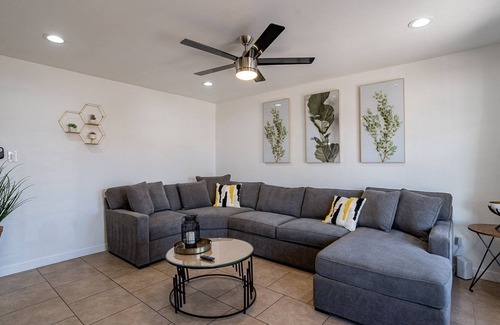 Scottsdale Estates Nine Casa | A1 Location Old towns finest. Upgraded mattresses, pool, upscale living