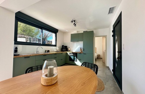 Saint-Nazaire-de-Pezan Casa | A15 mn de la mer Maison de Campagne Avec Jardin, 3 Chambres, Idéal Pour Familles
