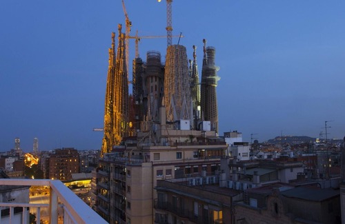La Sagrada Familia Apartamento | A1MAR1023 Breathtaking rooftop in Sagrada Familia