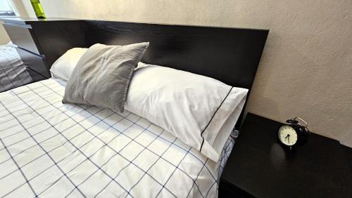 Cuautitlán Izcalli Apartamento | A21 SUITE BLACK MAX para 1 a 4 personas, Especialistas en CORTAS, MEDIANAS Y LARGAS ESTANCIAS en IZCALLI TEPOTZOTLAN perfecto para Familias, Turistas, Contratistas, Estudiantes, Empresas A sólo 5 min Izcalli 5 min Esmeralda 20 min Satélite 25 min AIFA
