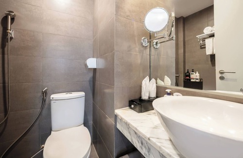 Dich Vong Hotel | A25 Hotel - 66 Tran Thai Tong