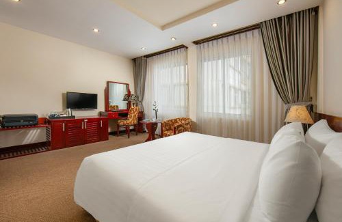 Tay Ho Hotel | A25 Hotel - 705 Lac Long Quan